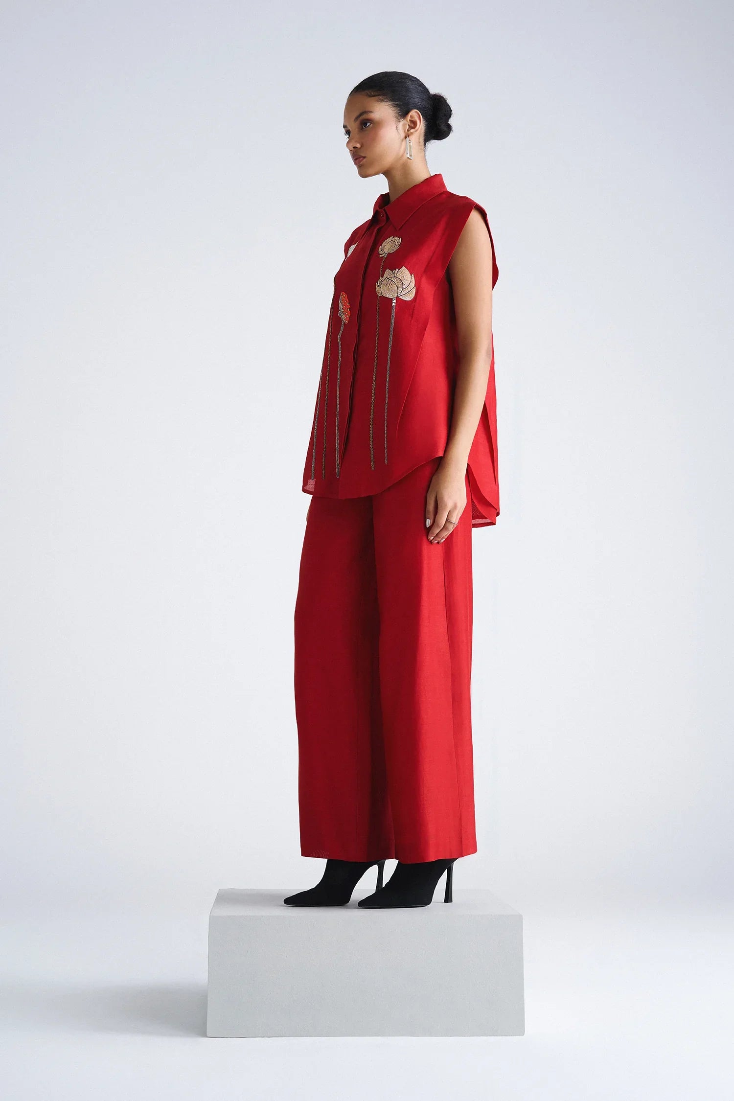 FLARED PANTS OF ( EARTH LOTUS PLEATED SHIRT )