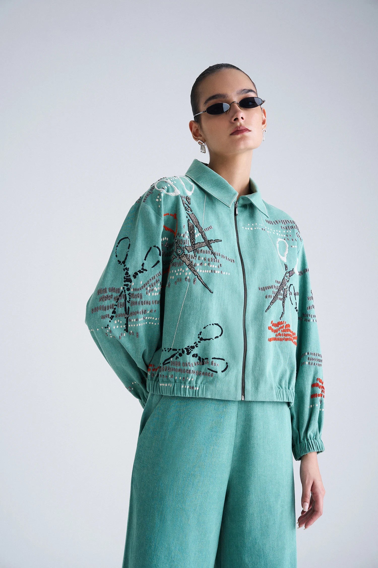 SCISSORS PANELLED SHORT JACKET