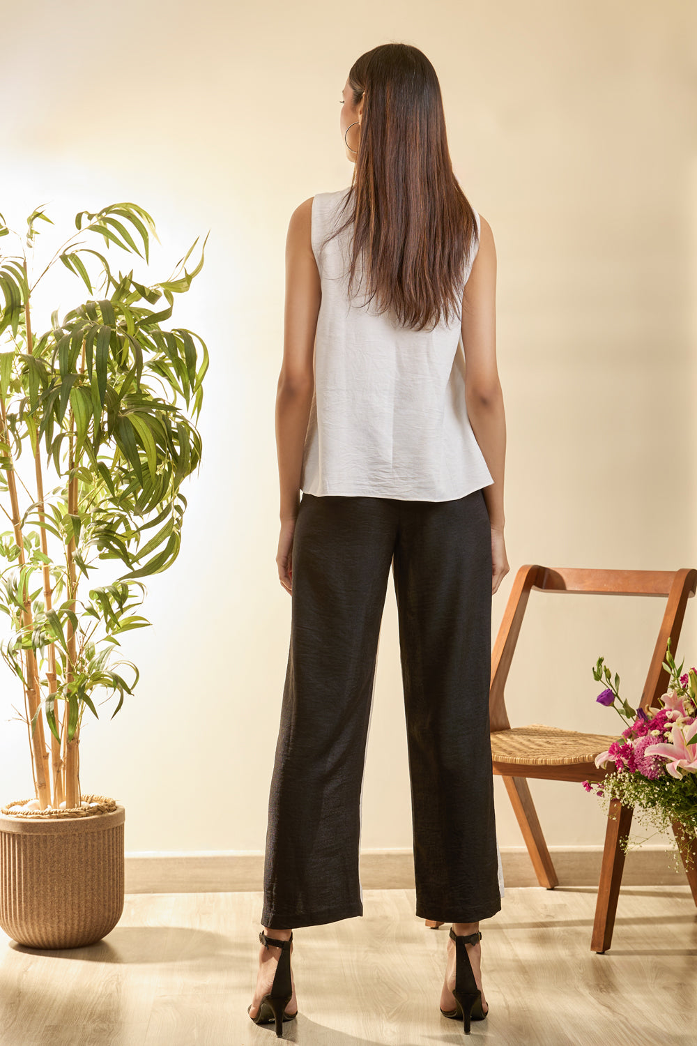 White Monochrome Contrast Coord Set