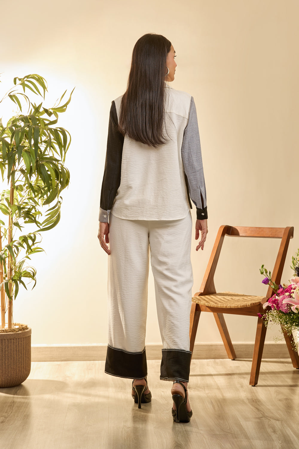 White Trichromatic Coord Set