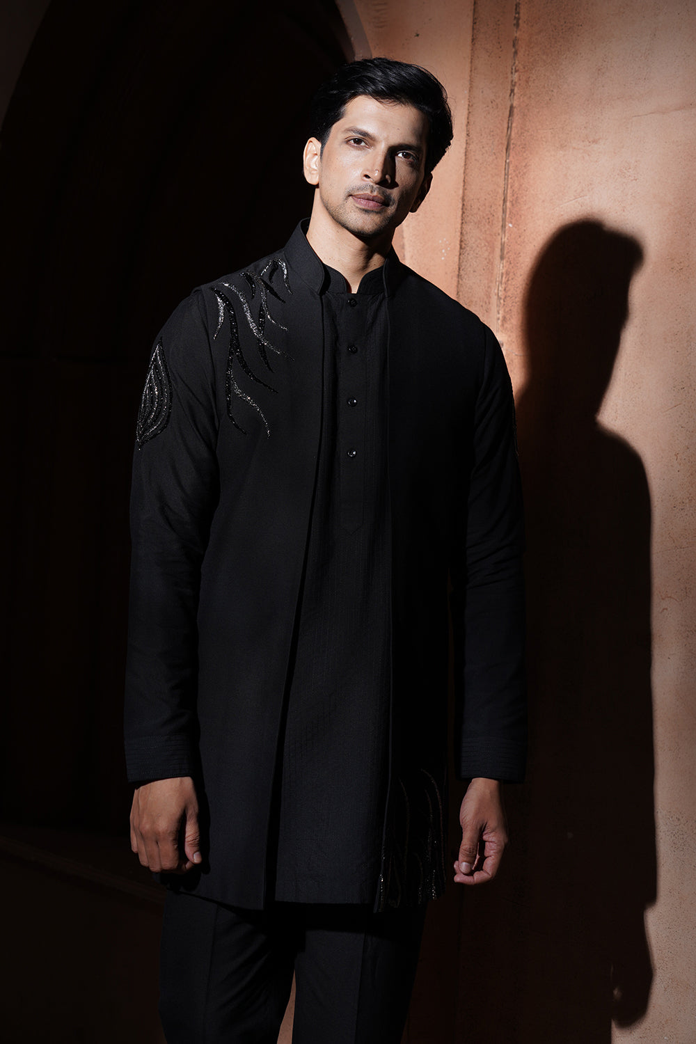 Blue And Red Embroidered Nehru Jacket Set (Kurta Vmku41)