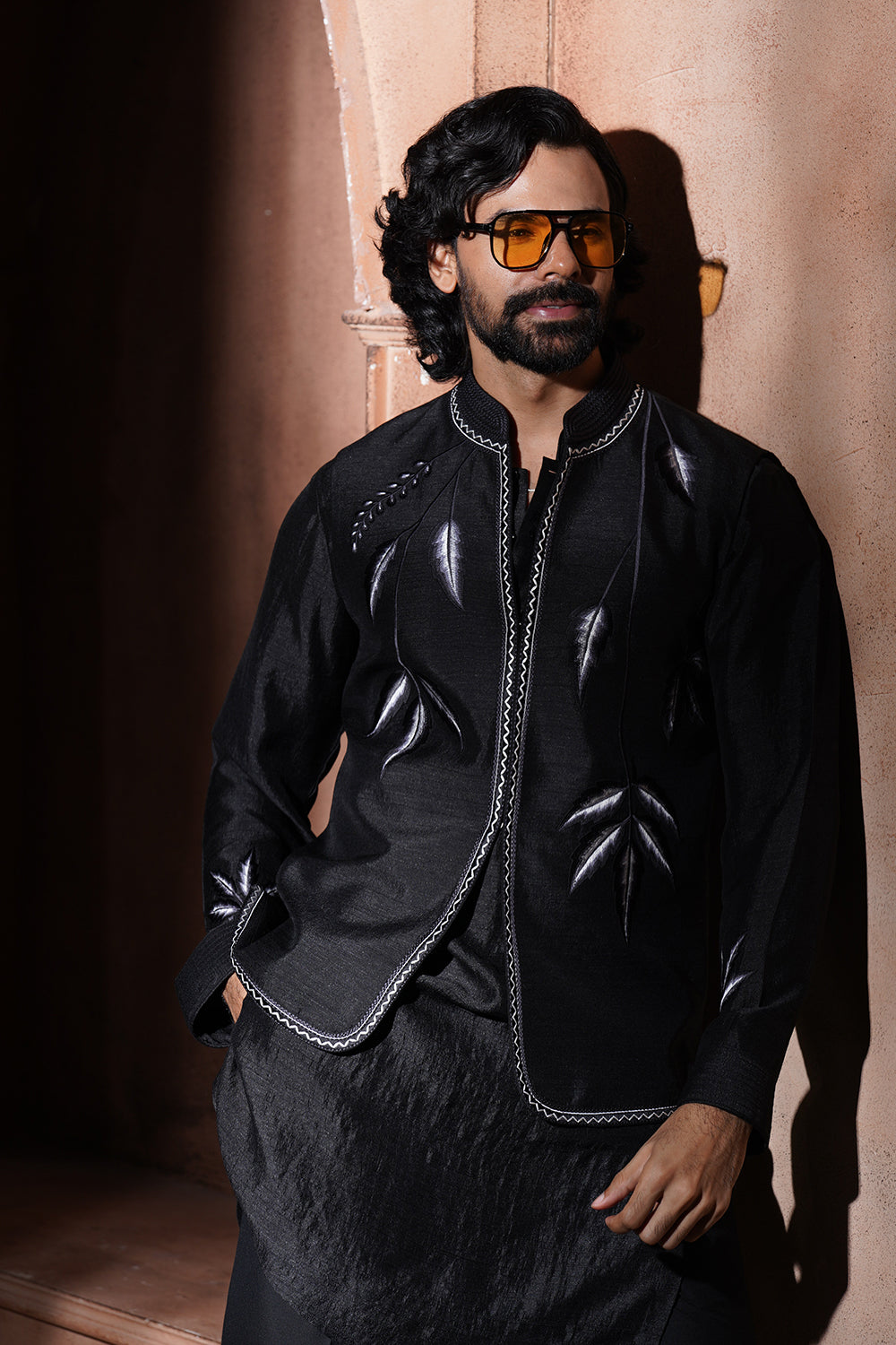 Black Embroidered Nehru Jacket Set (Vmku26)