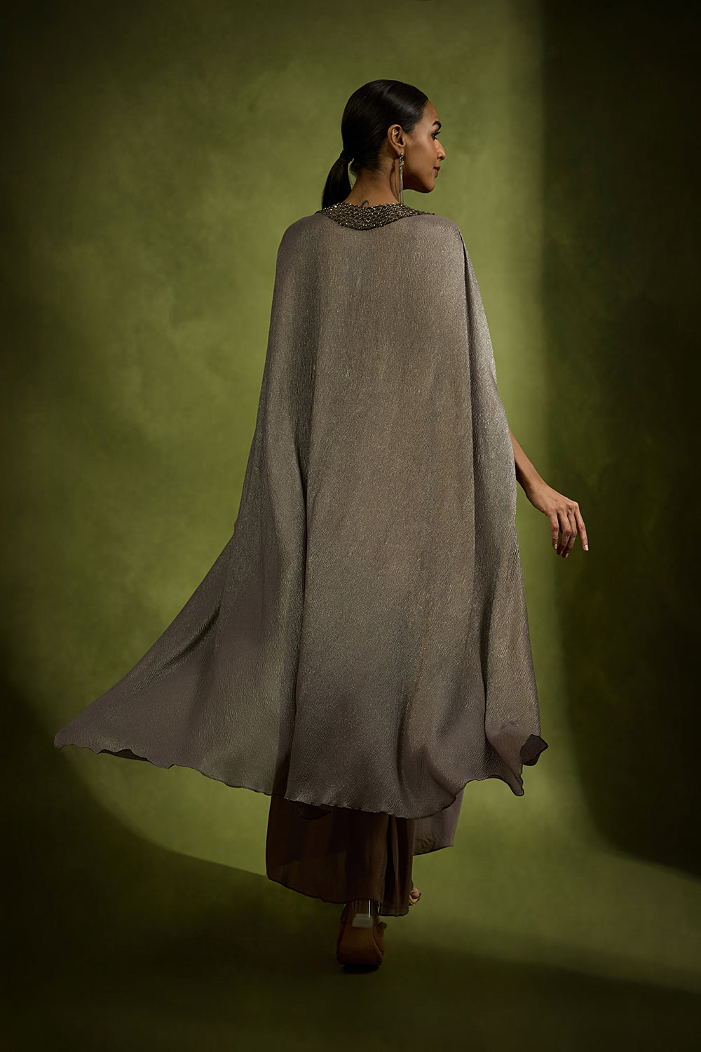 Sculpted Knot Dress with An Embossed Cape
