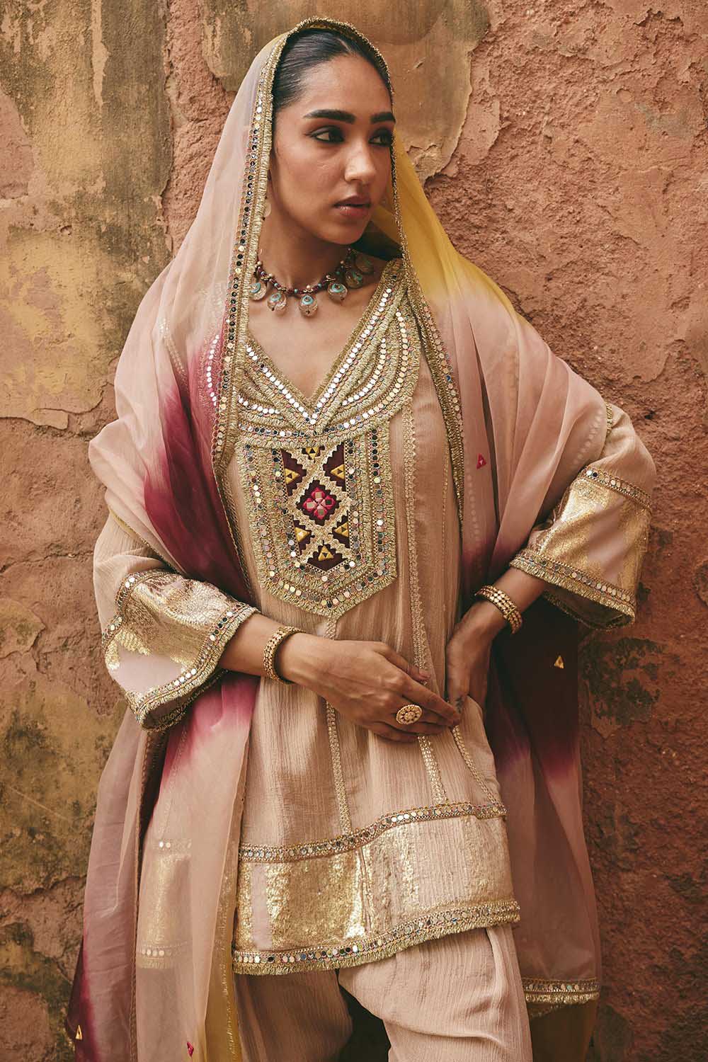 AASHNA