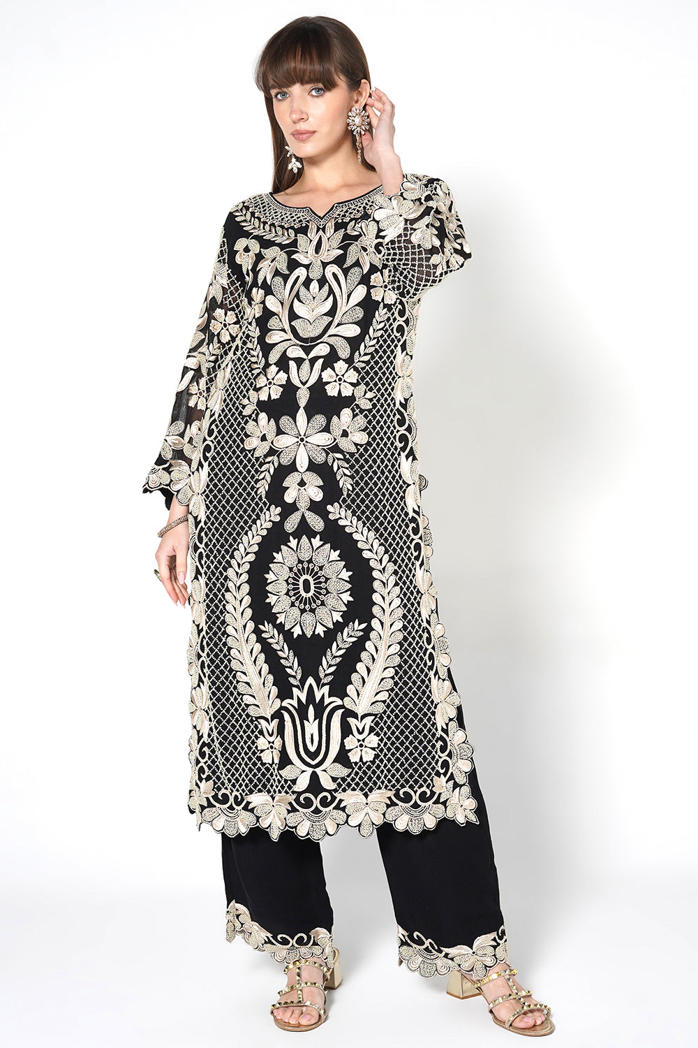 Black Georgette Heavily Embroidered Kurta Set With Scalloped Hem Detail