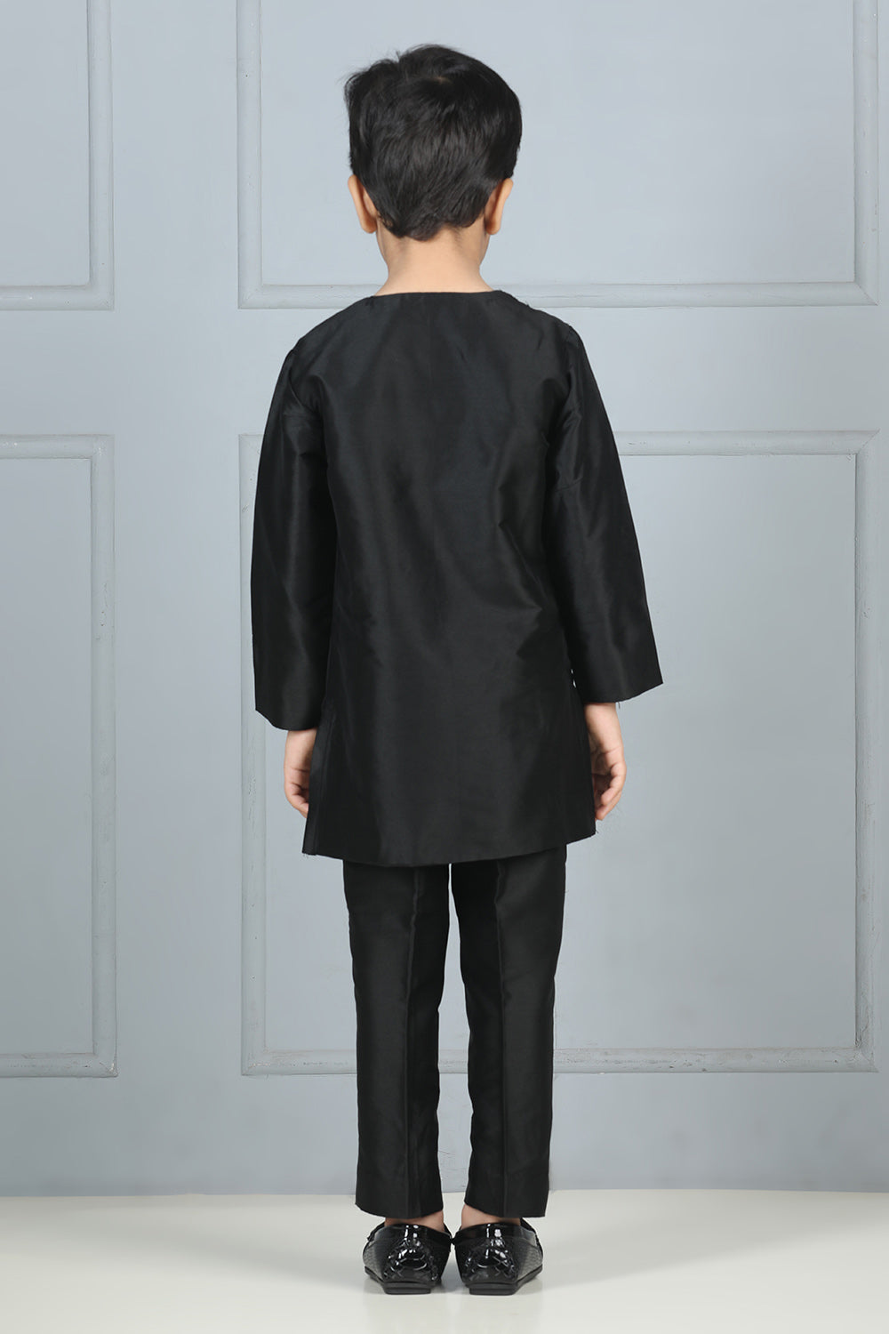 Black Round Neck Kurta with Pajama