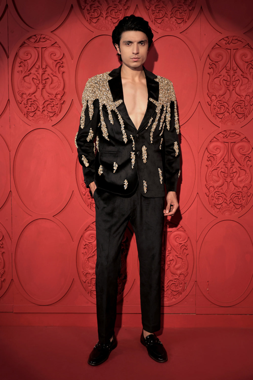 Black Shell  Embroidered Blazer Set