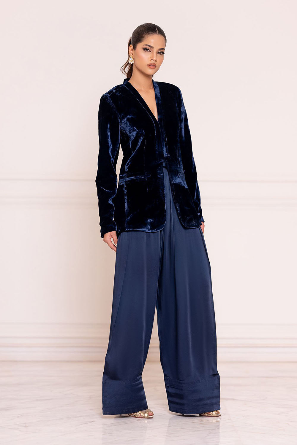 Blue Noir Structured Velvet Farshi Set
