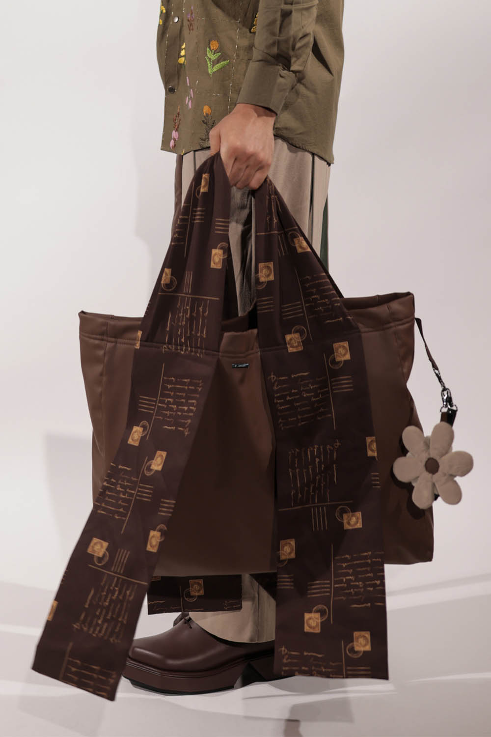 Brown Leatherette Tote with Postcards Print