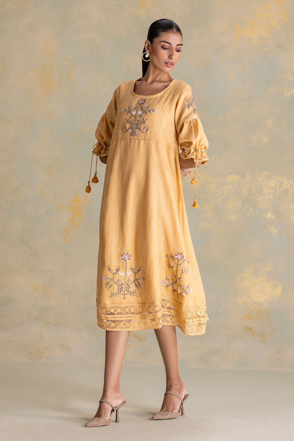 Candlelit Blooms Bed Of Roses Dress