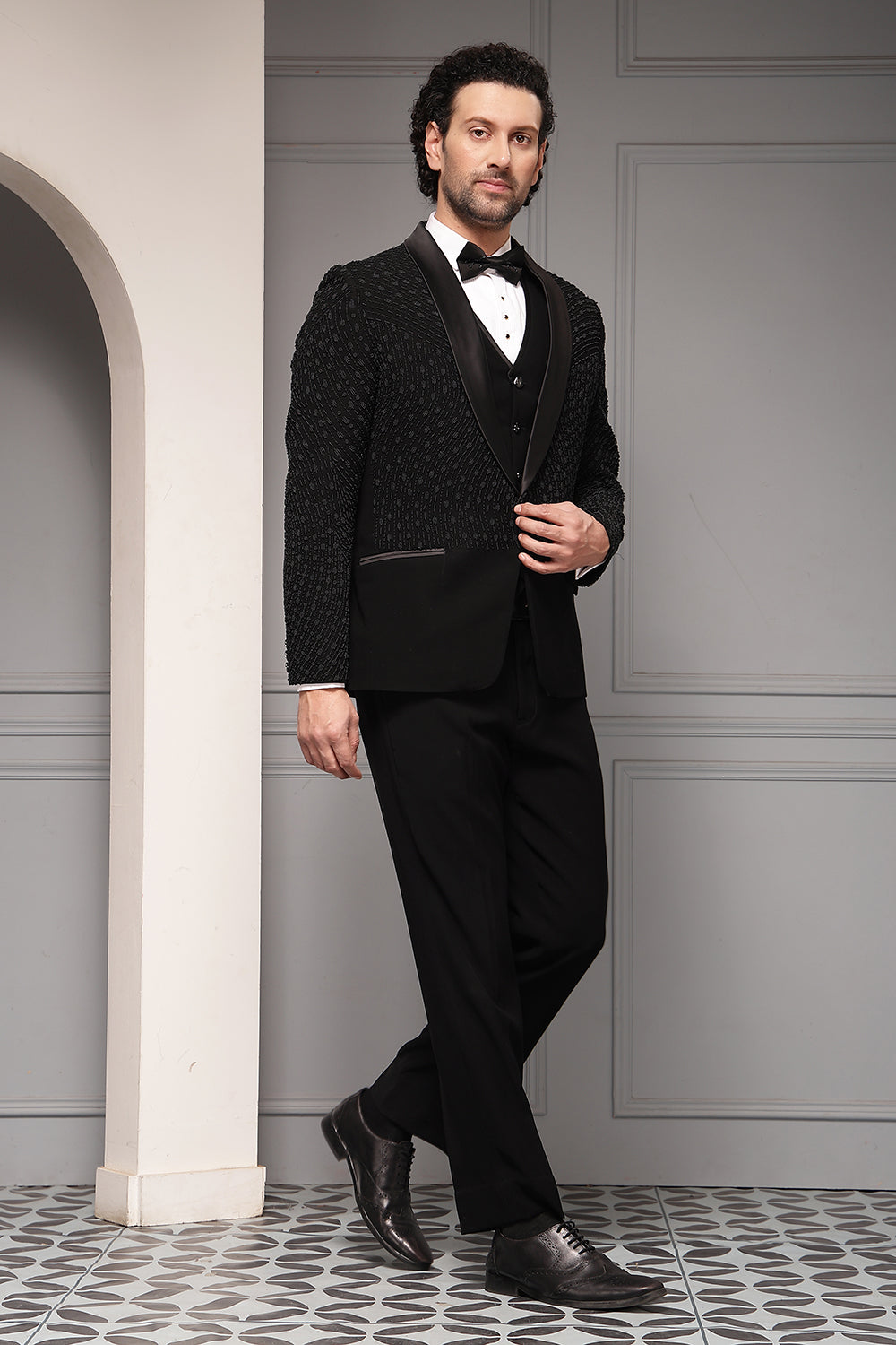 Classic Noir Vestiaire