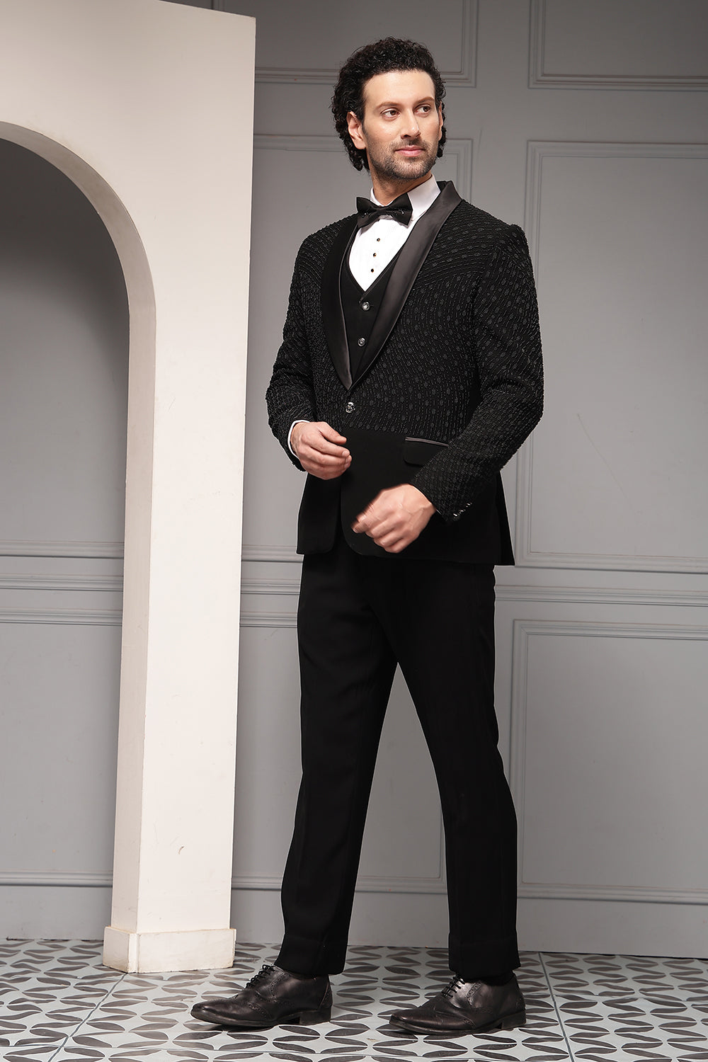 Classic Noir Vestiaire