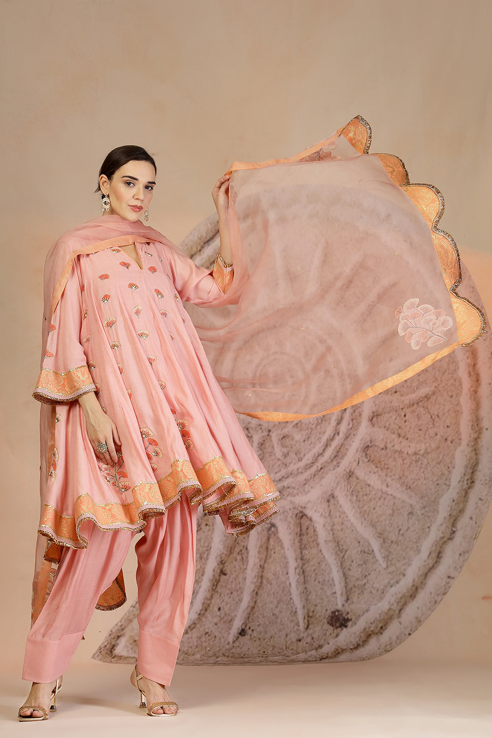 Floral Applique Kurta Set in Powder Pink with Organza Dupatta & Farsi Salwar