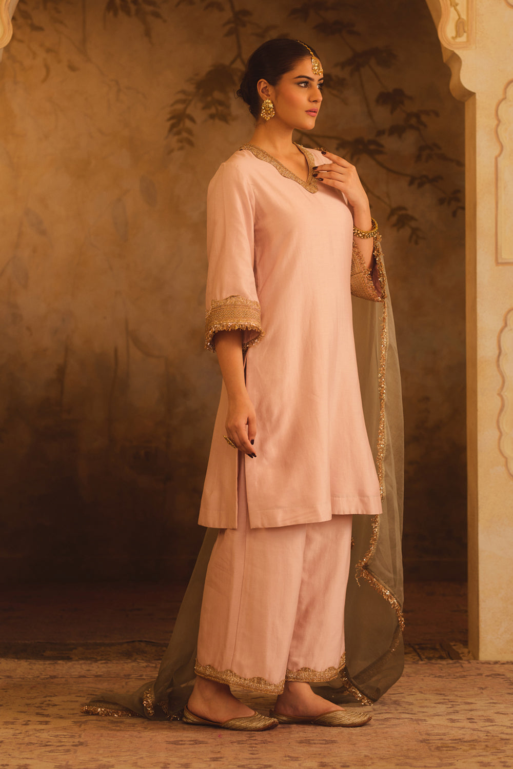 Gulbano Pink V-Neck A-Line Kurta Set