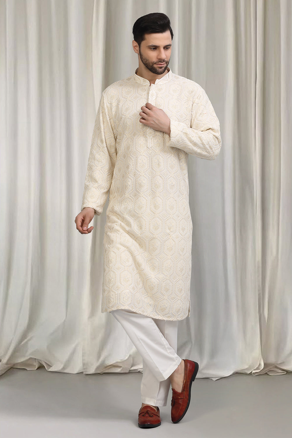 Jashne- Khaas Embroidered Kurta With Back Elastic Pants