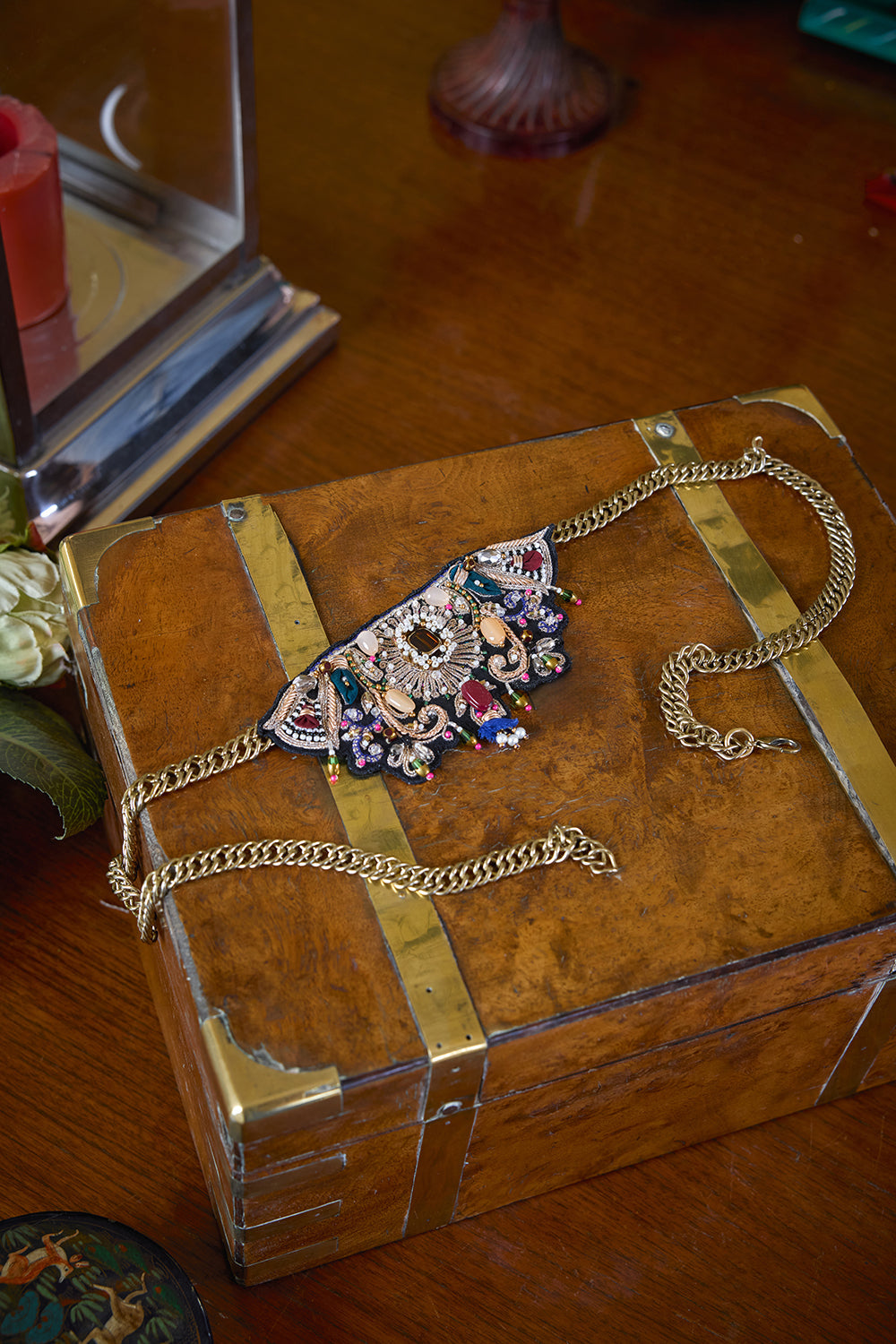 Jewel encrusted and embroidered free size belt