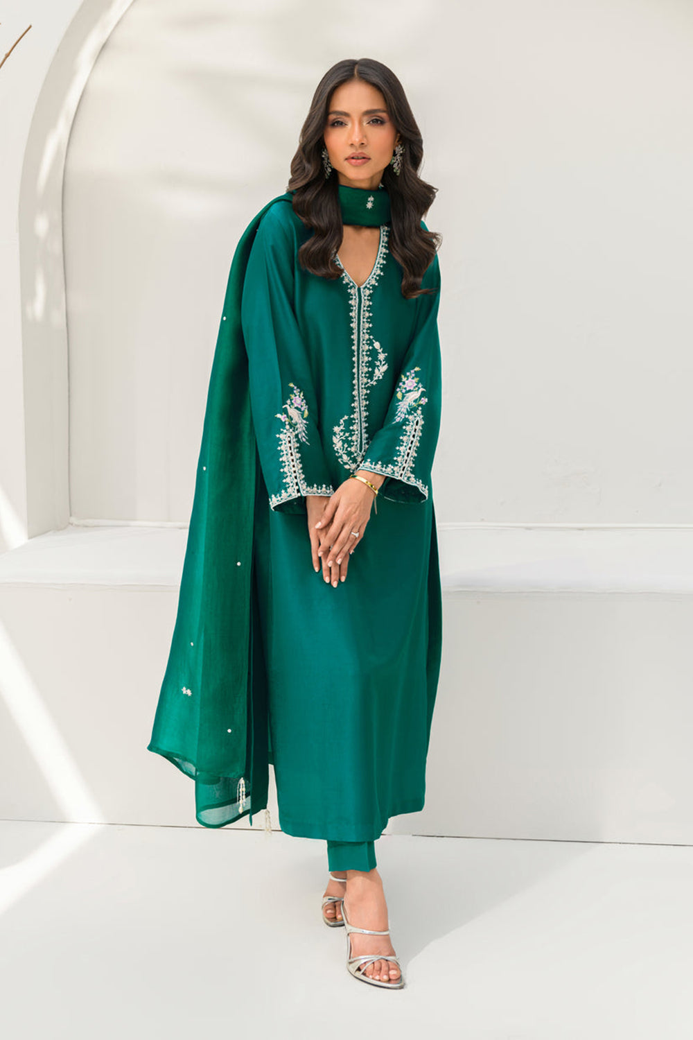 Khushboo & Pankaj Women Emerald Green Embroidered Silk Suit Set