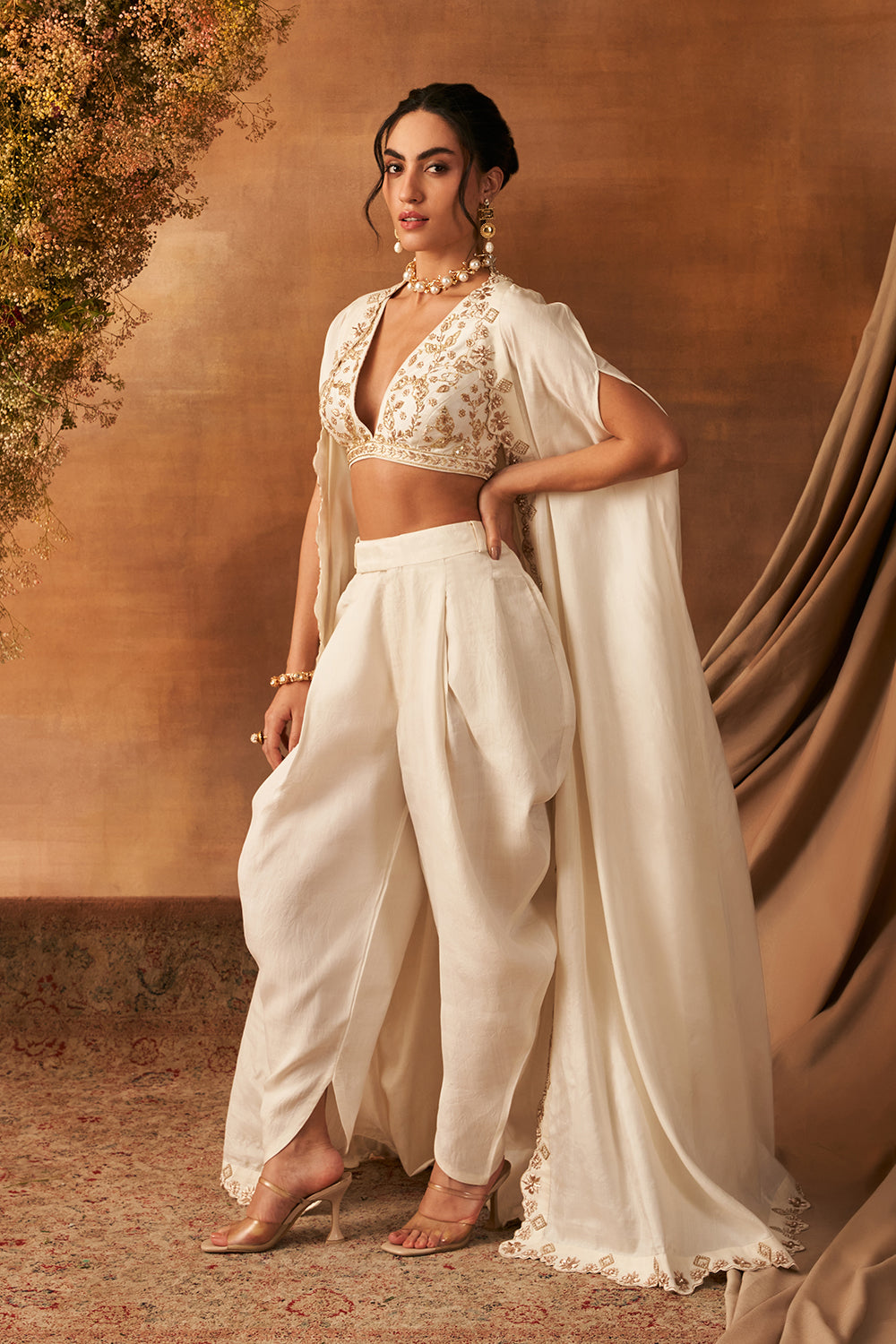 Kundo Whisper Dhoti Cape set
