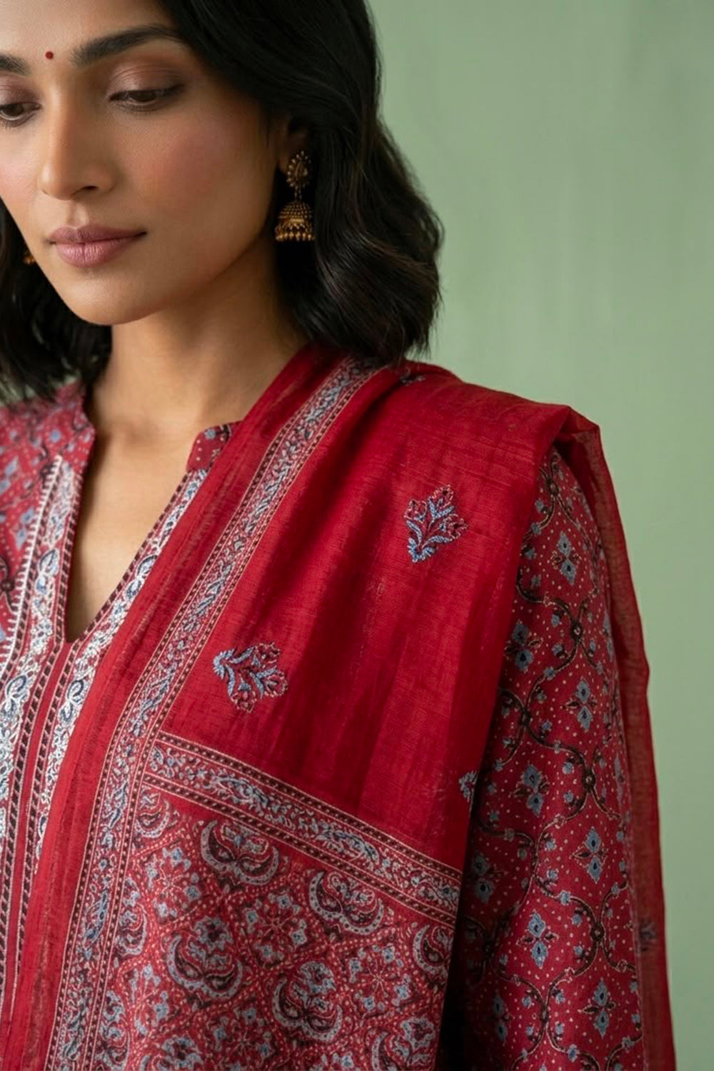 Mahroon embroidered kurta set along with dupatta