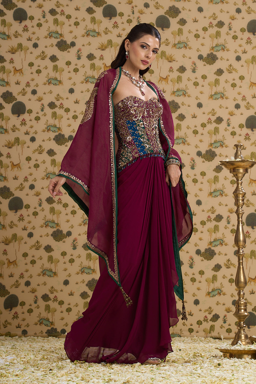 Manjari Cape Set