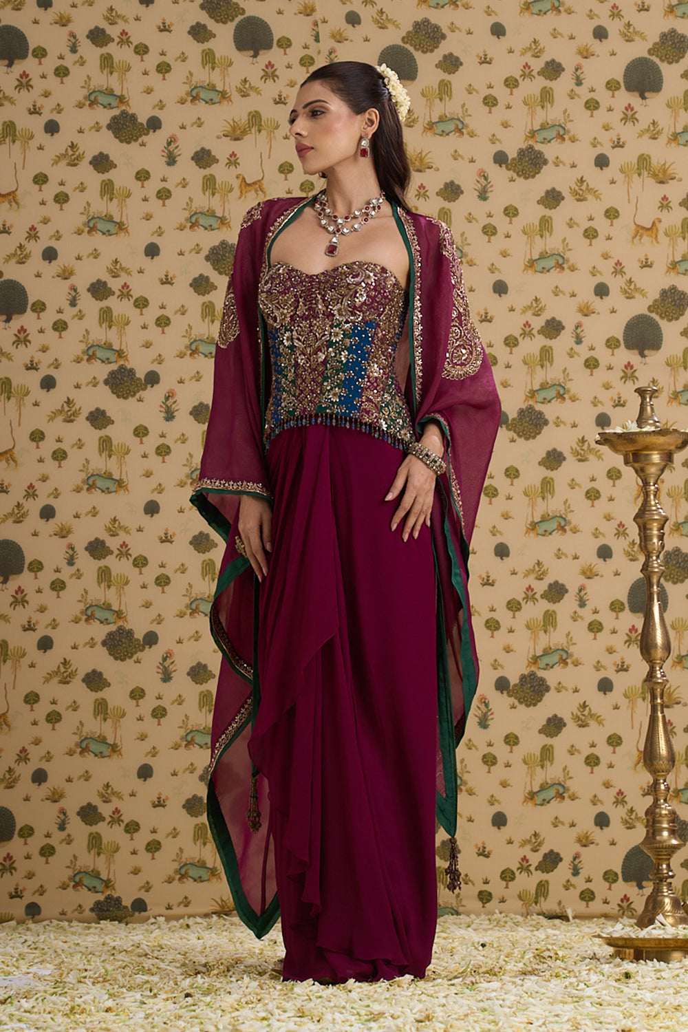 Manjari Cape Set