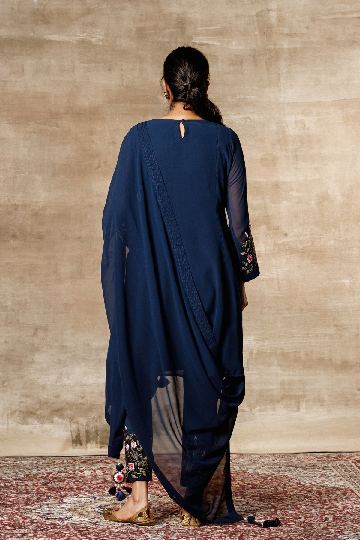 Noor - ajieshoberoi