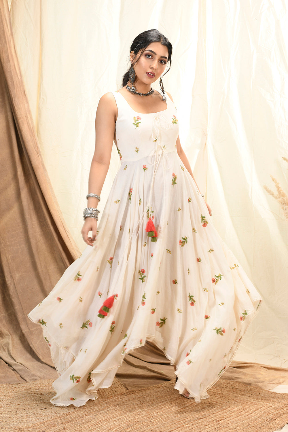Off-White & Olive Green Kurta With Cape