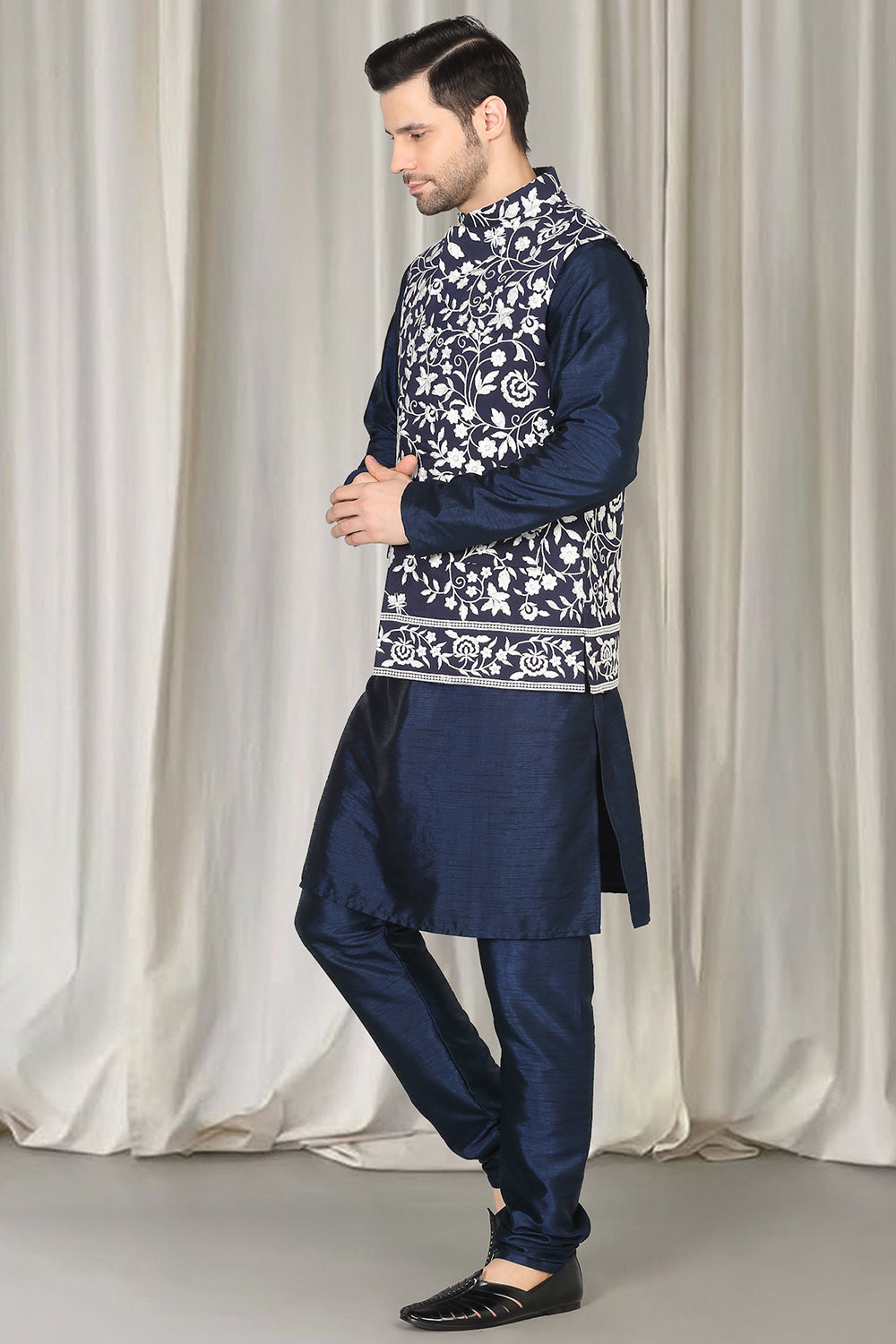 Phool Bahaar Embroidered Bandi With Kurta And  Back Elastic Pants