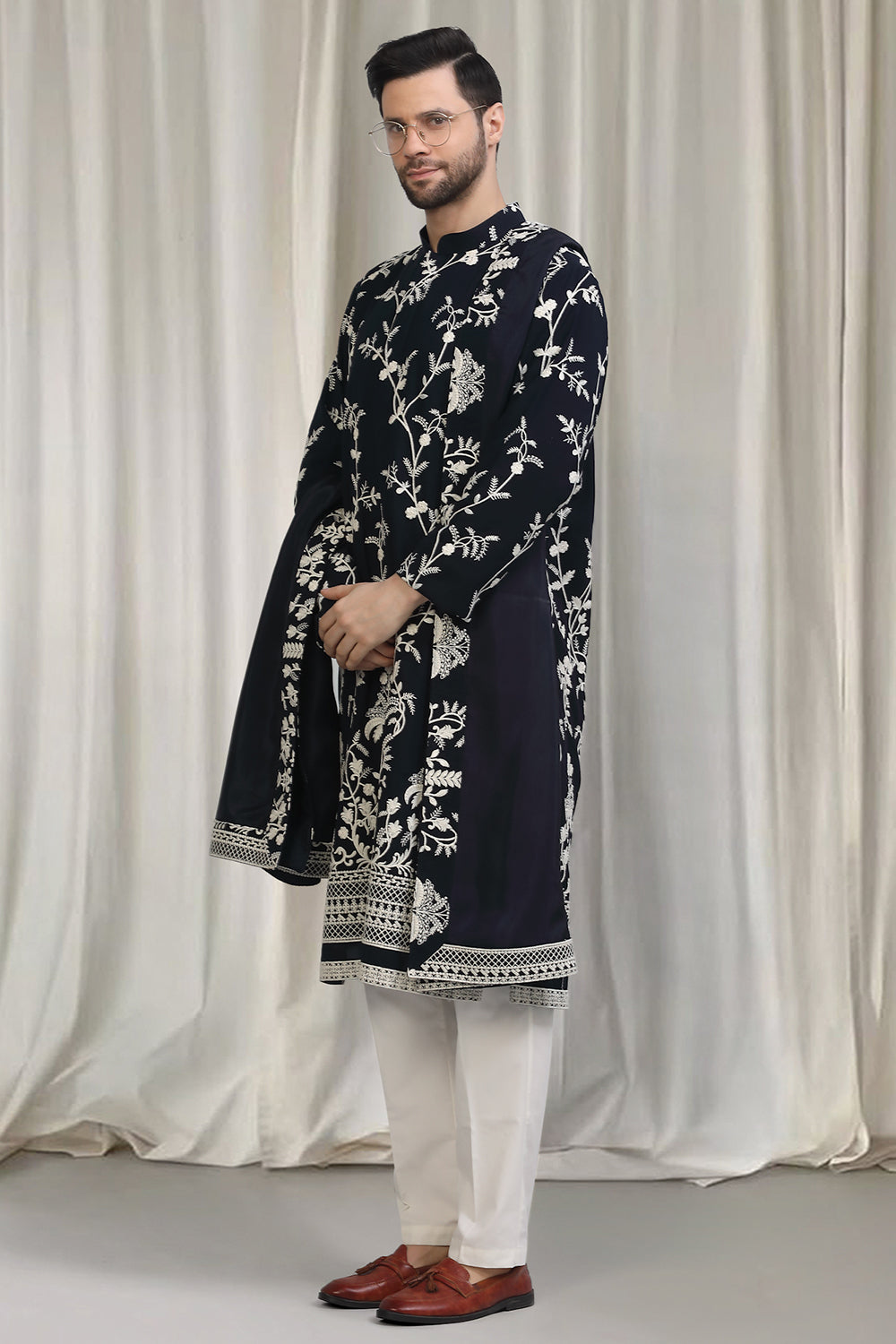 Phool Patti  Embroidered Kurta With Back Elastic Pants And Dupatta