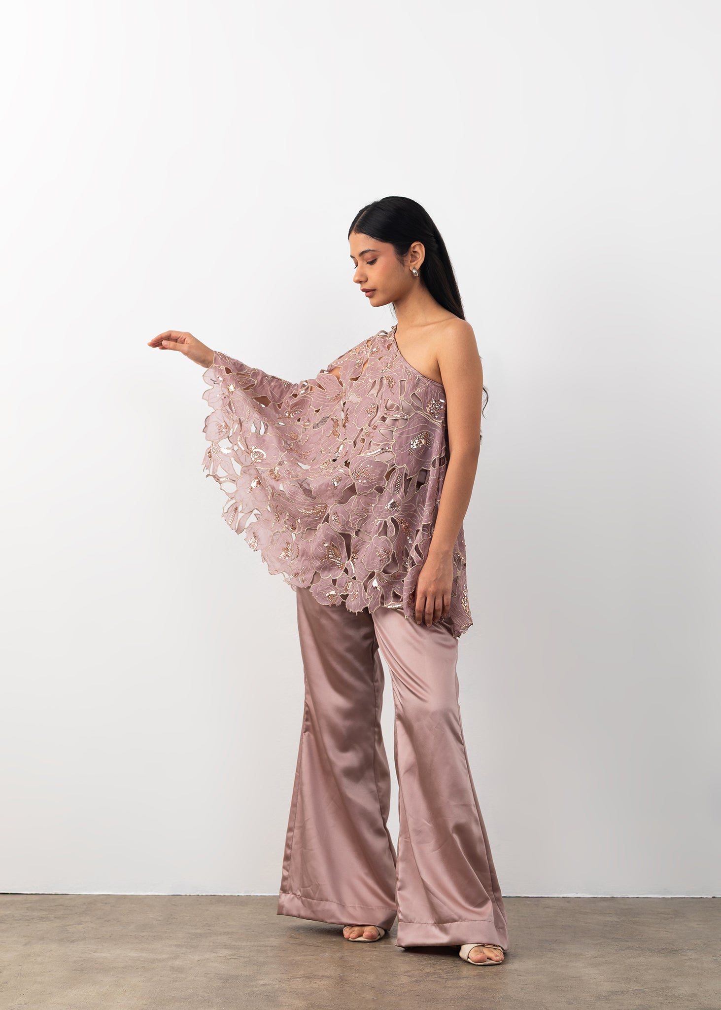 Cutwork One shoulder Coord