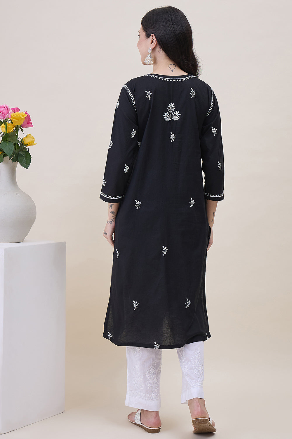 Black Cotton  Round Neck Chikankari Kurta With Side Pockets