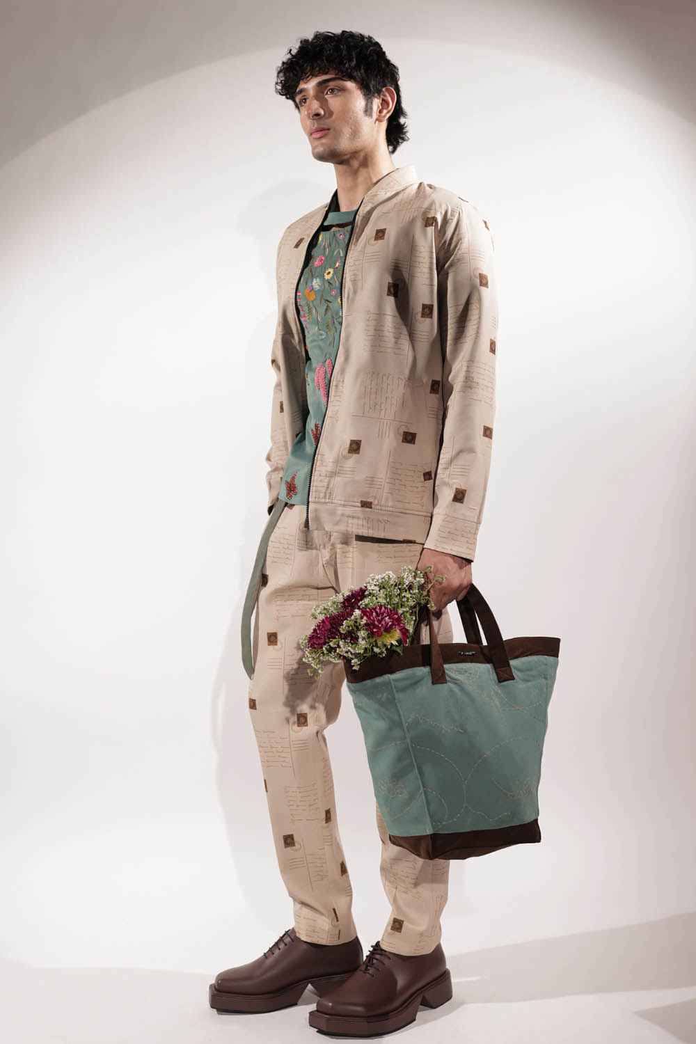 Reversible crepe jacket with dual postcard prints