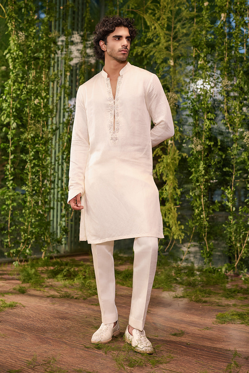 Shvet Agni - The Fearless King Sherwani