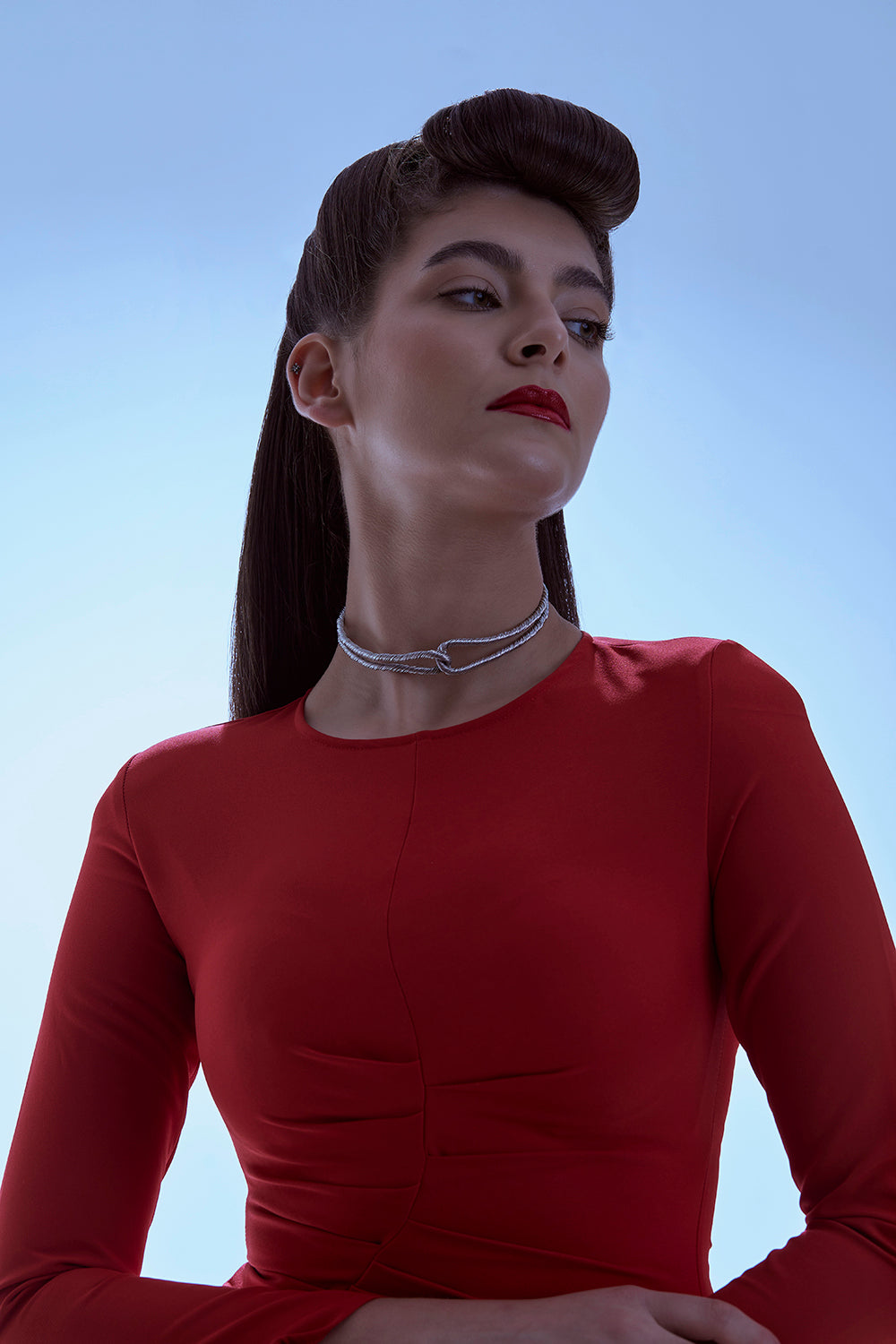 Silver Threaded Interlocked Choker