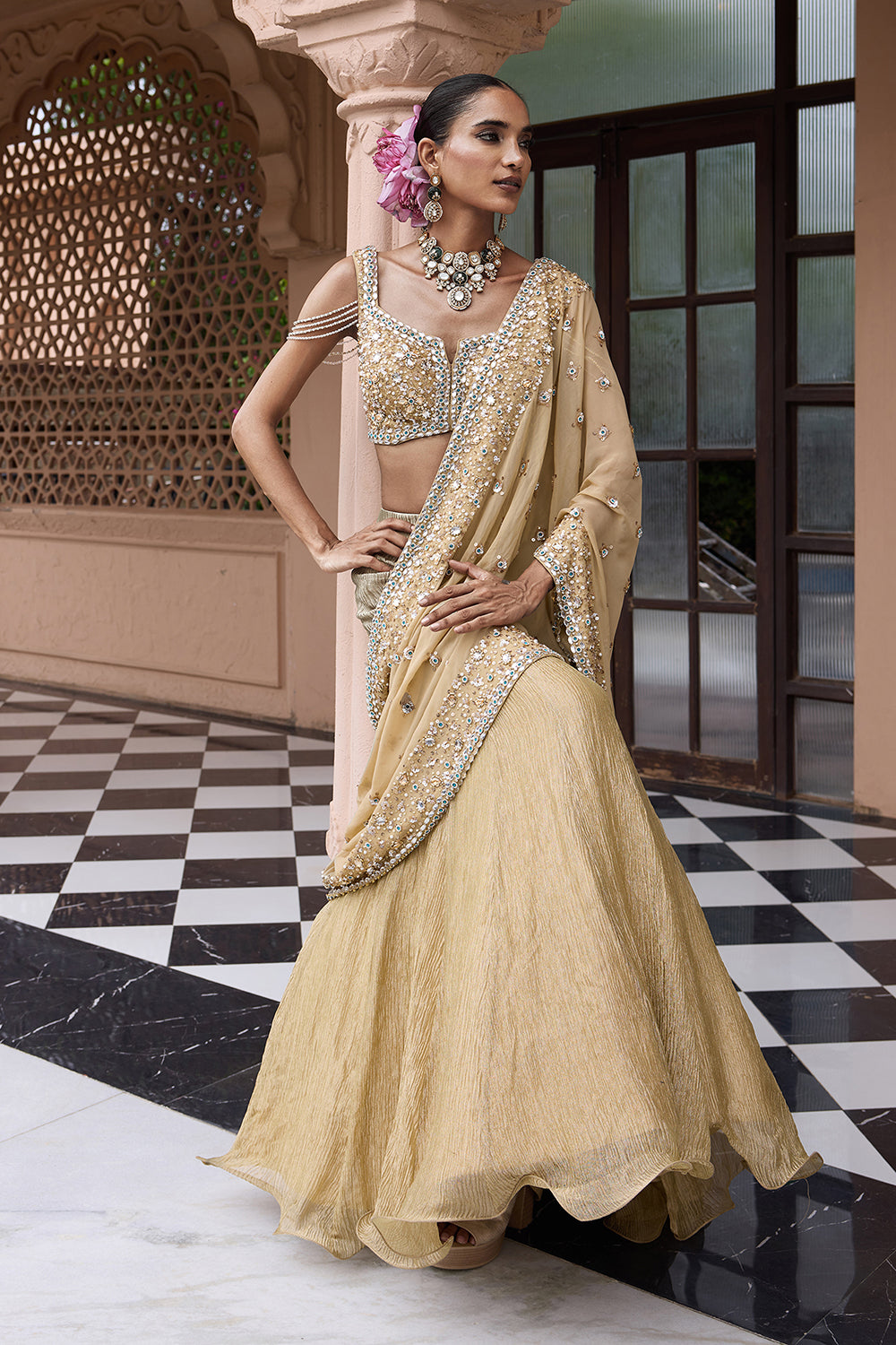 Suvarna Meher Saree