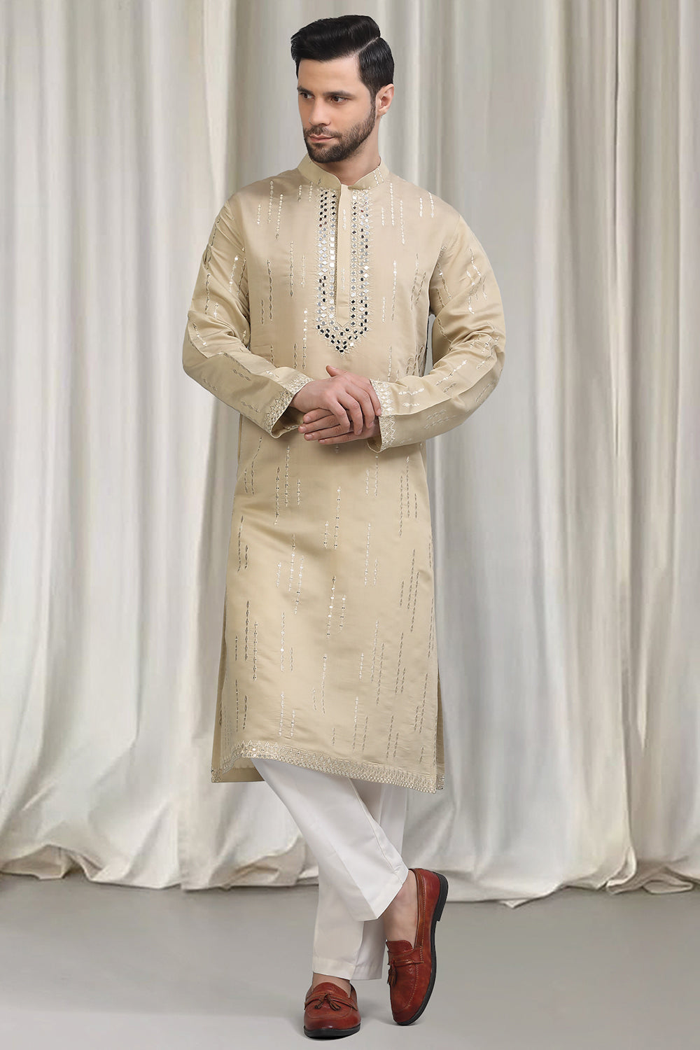 Tyohaar Mirror Embroidered Detail Kurta Set With Dupatta And Pants