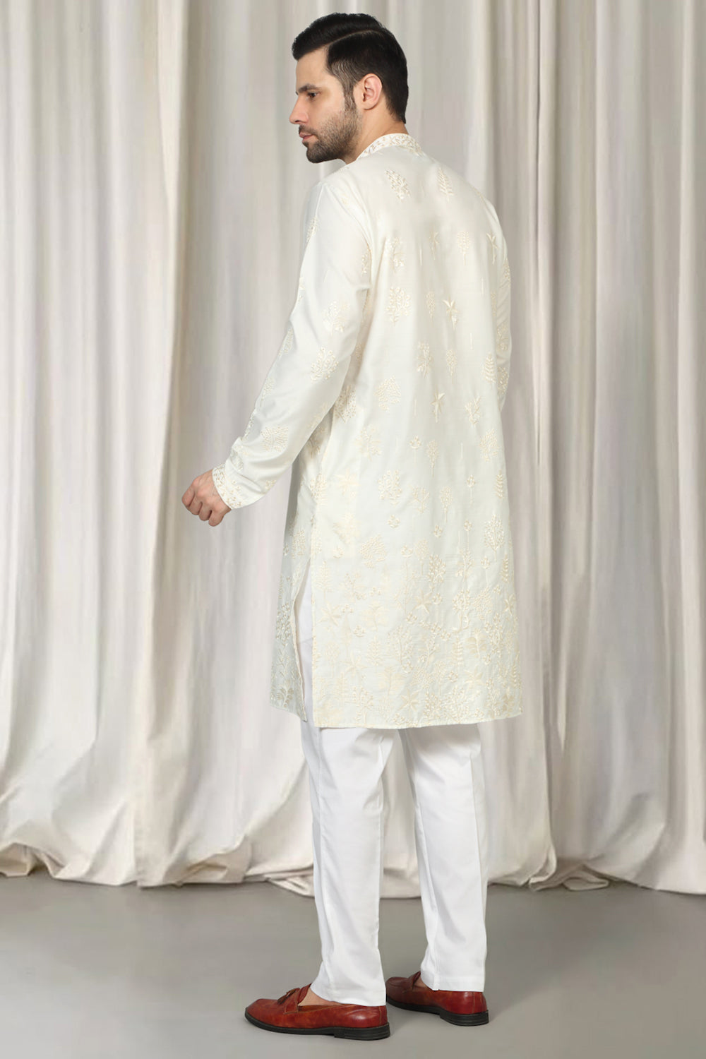 Upwan  Embroidered Kurta Back Elastic Pants