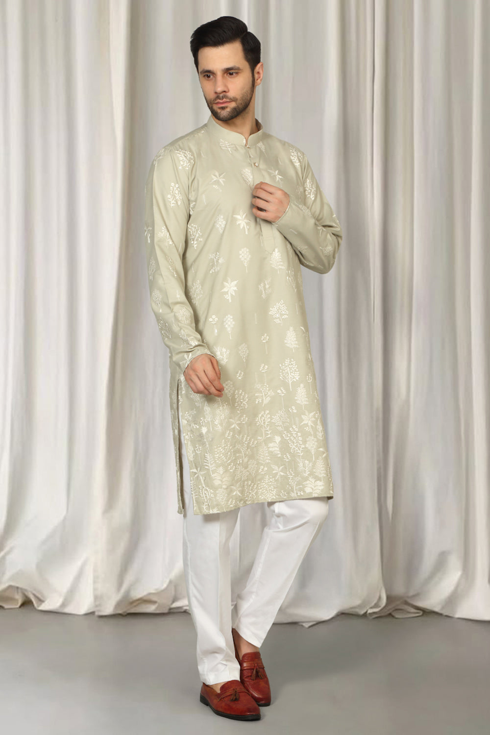 Upwan  Embroidered Kurta Back Elastic Pants
