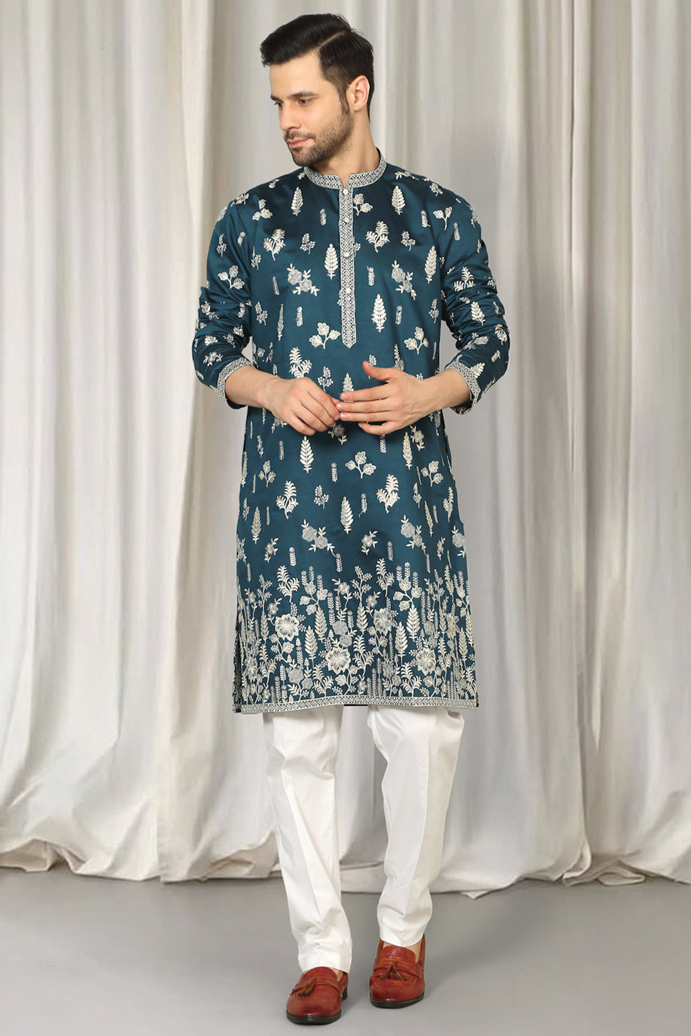 Upwan  Embroidered Kurta Back Elastic Pants