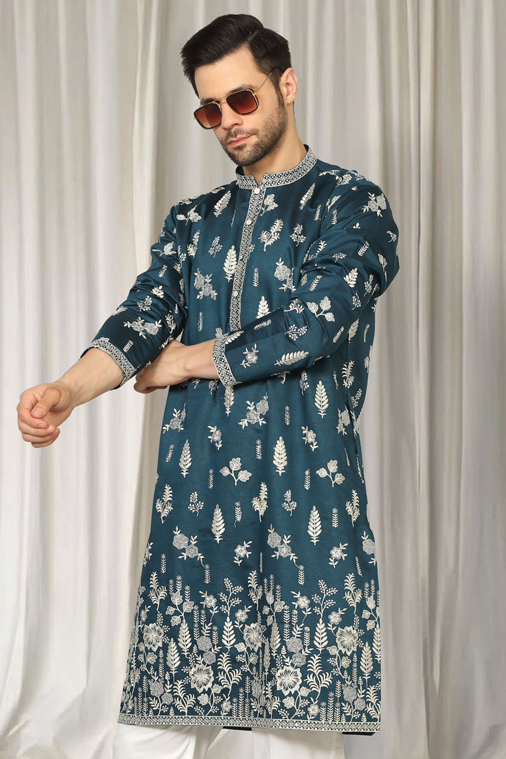 Upwan  Embroidered Kurta Back Elastic Pants