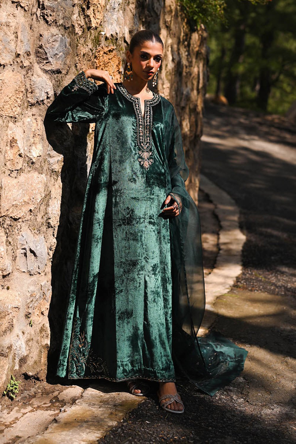 Velora Bottle Green Velvet Suit Set