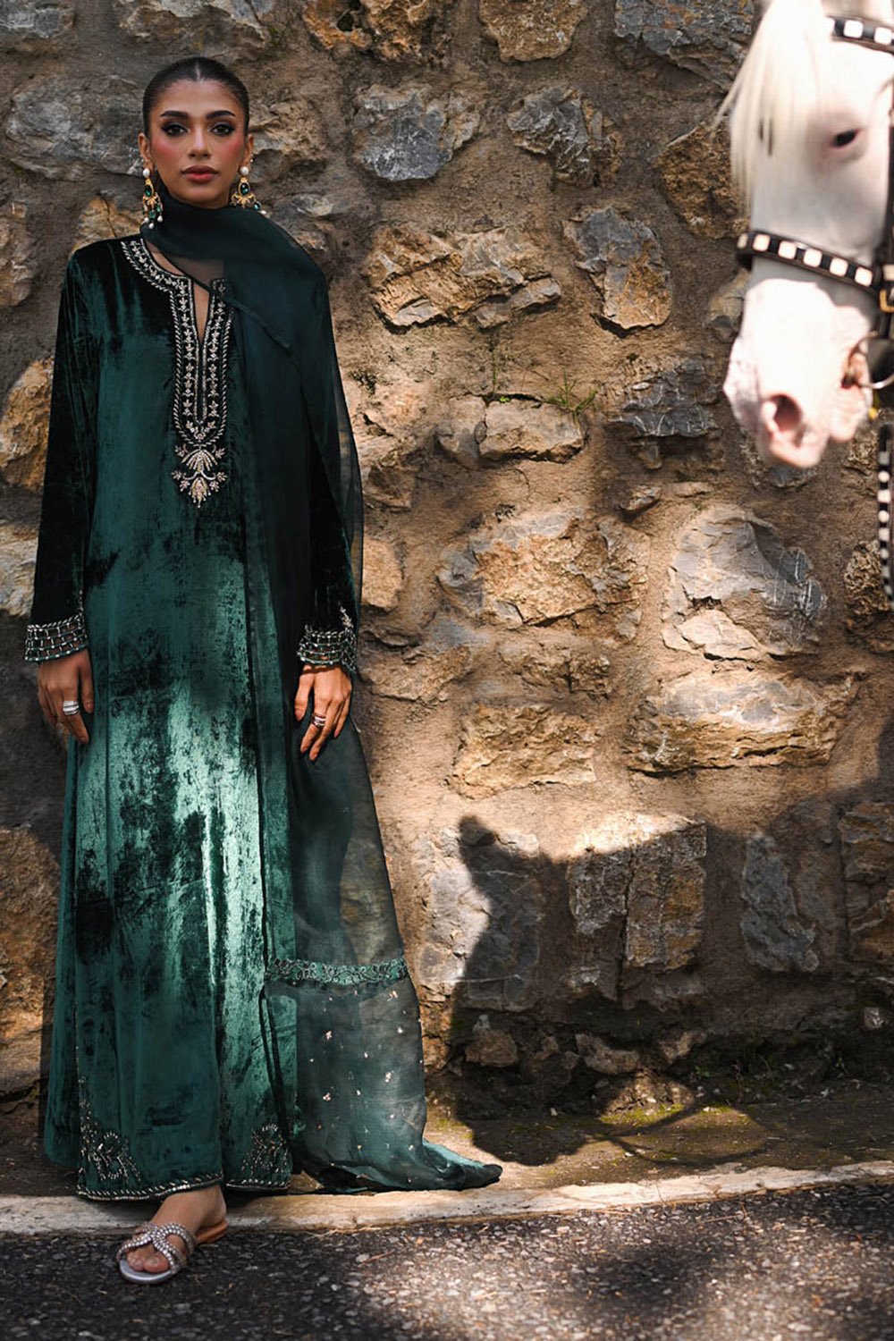 Velora Bottle Green Velvet Suit Set