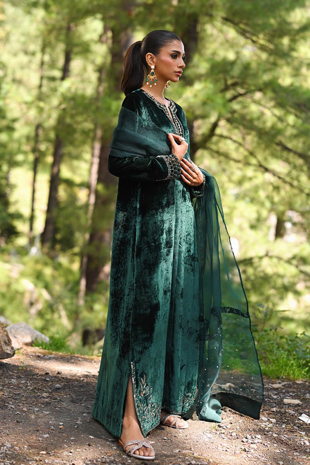 Velora Bottle Green Velvet Suit Set