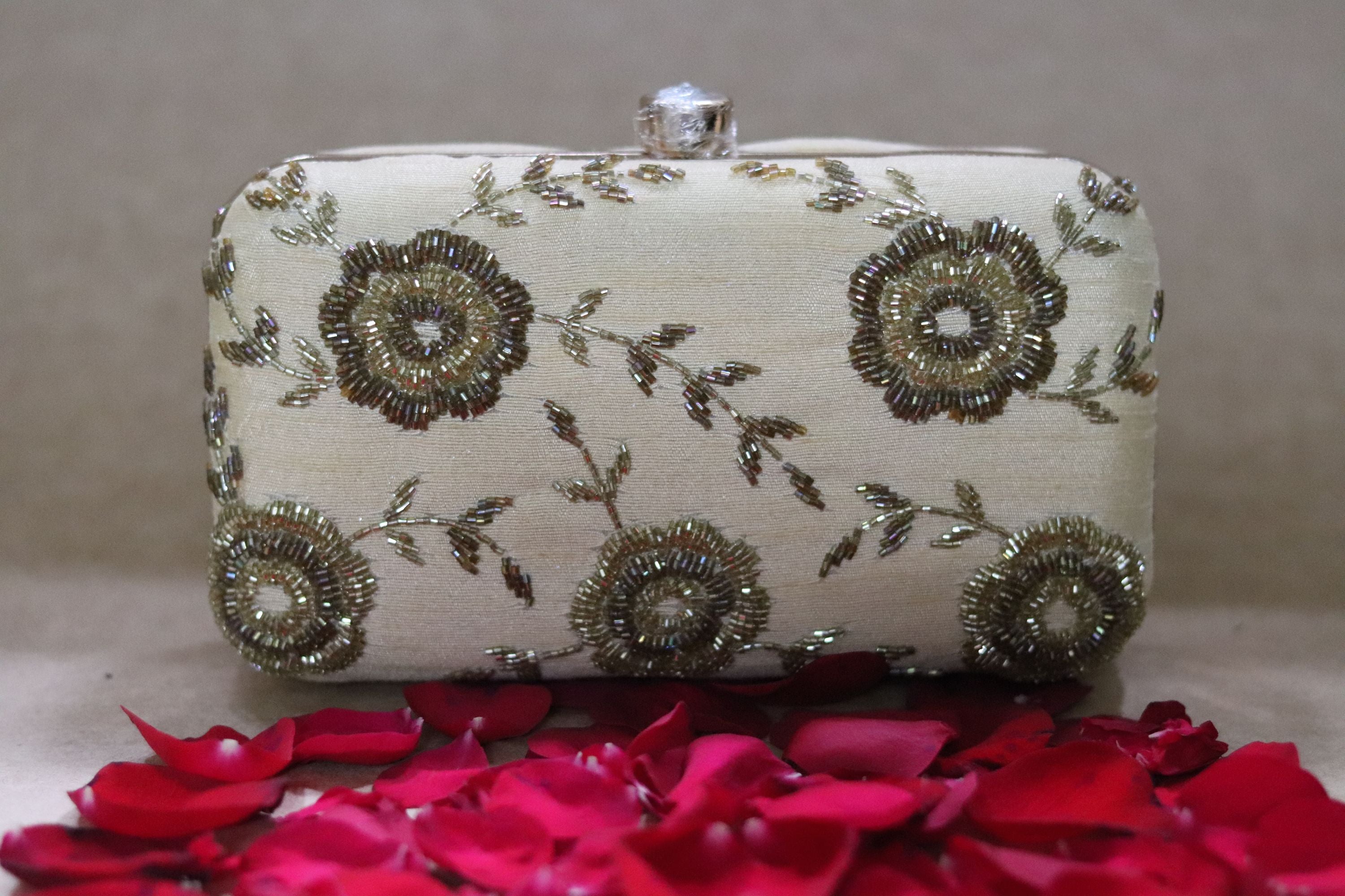 Avanche by Janhavi -Two Toned Sequin Clutch