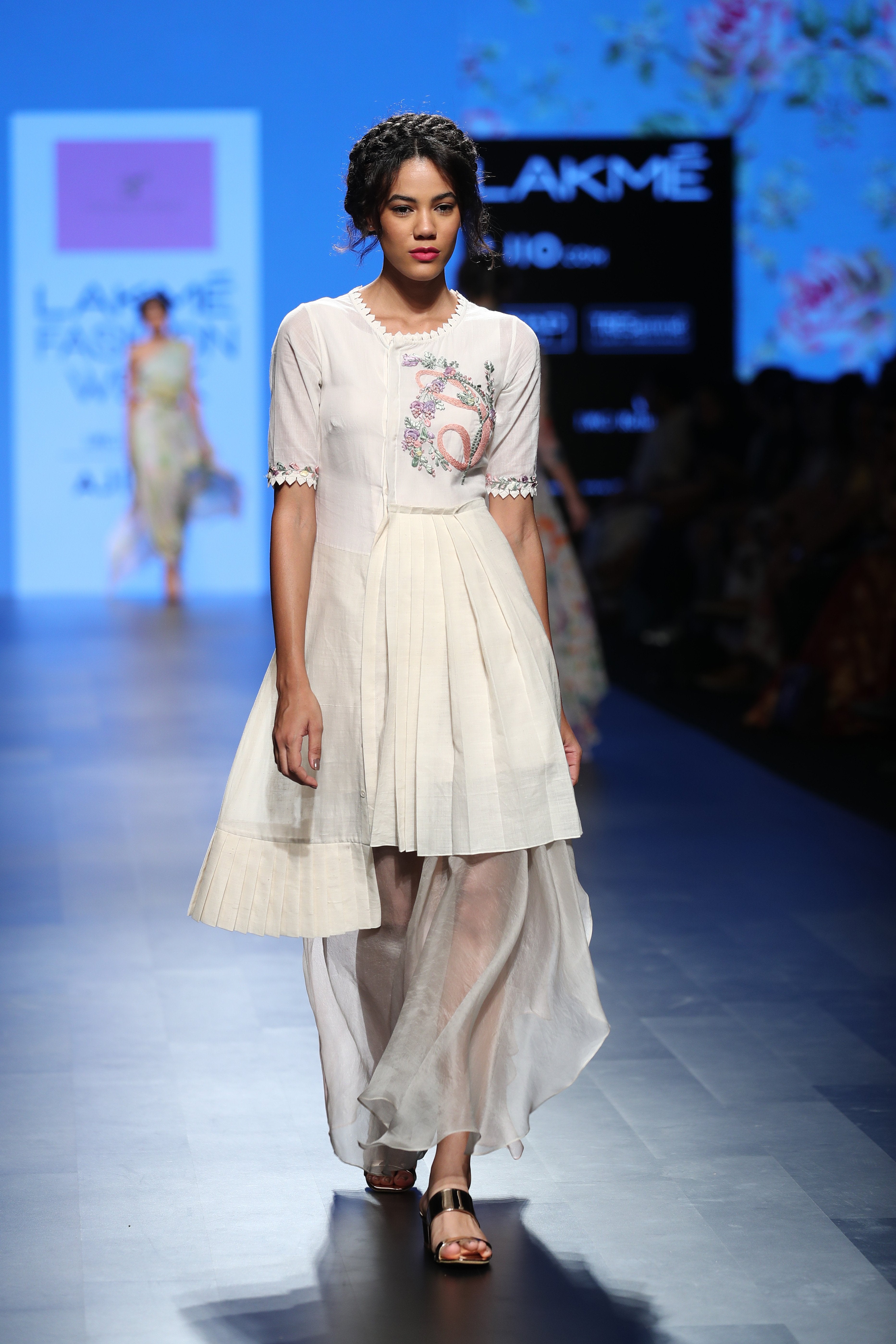 Anushree Reddy - Off white French knot pleated tunic