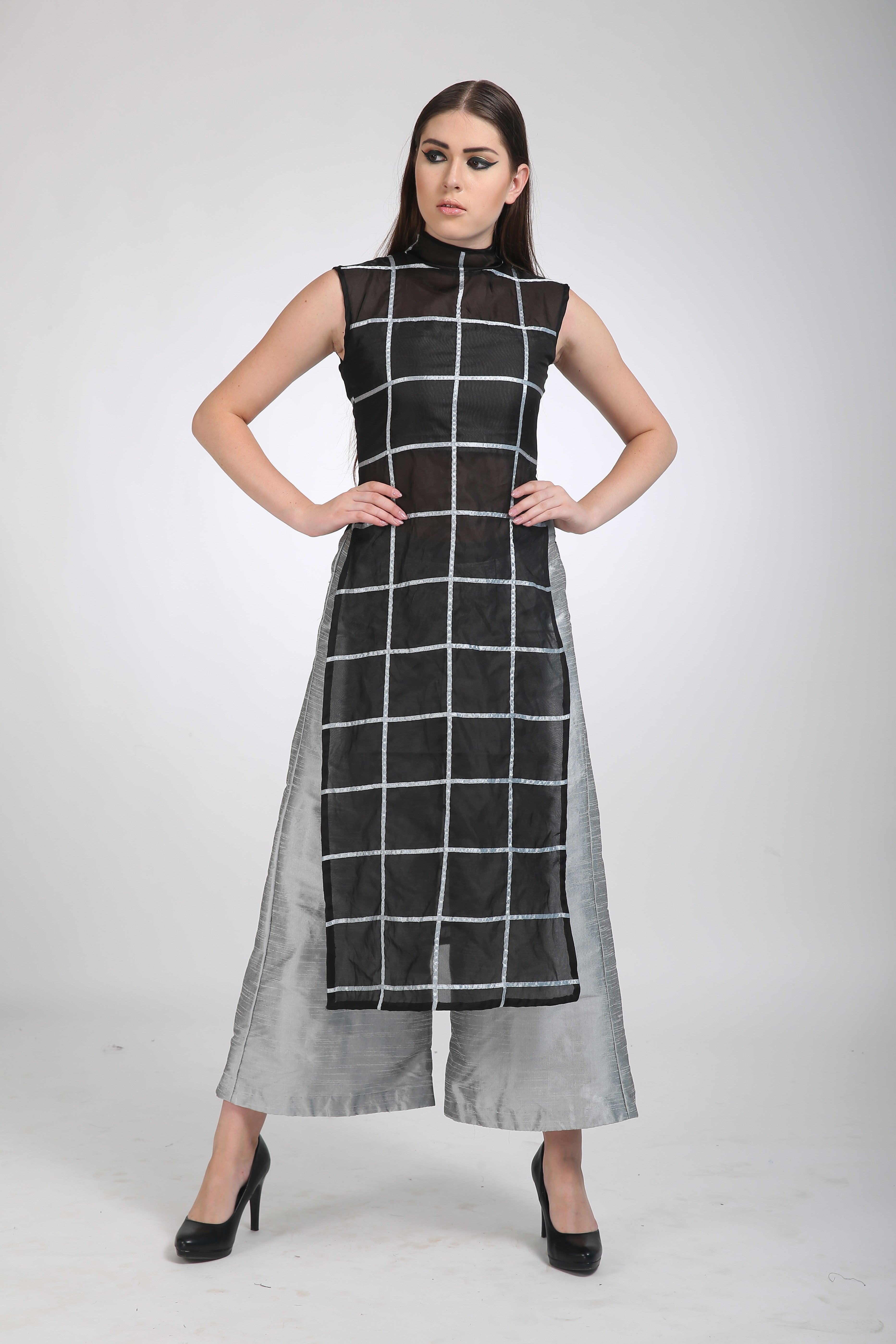 CY Bhagyashree Singh Raghuwanshi Ribbon Kurta Set Front 3