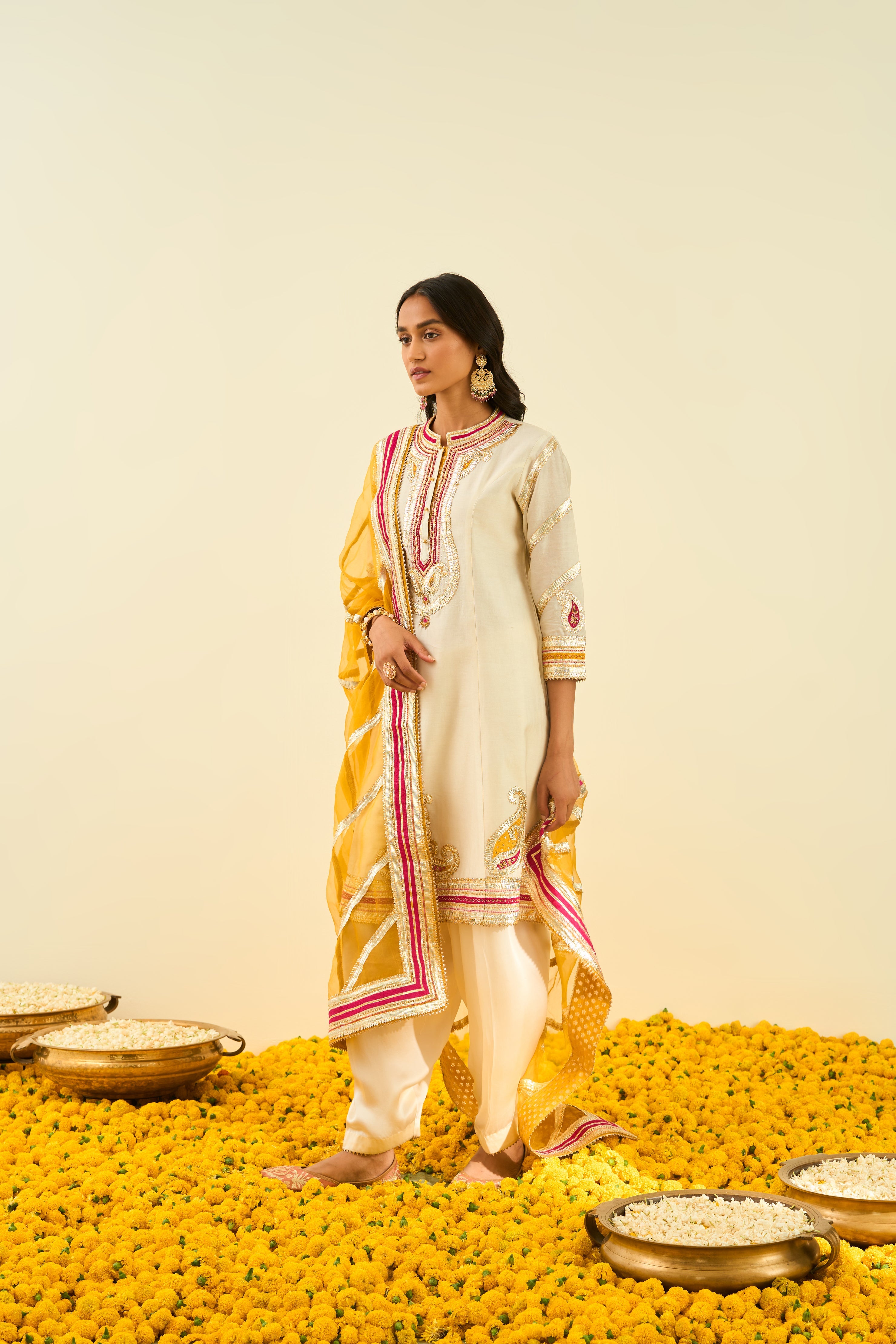 Sheetal Batra - Sadiyah - Daisy Ivory Embroidered Kurta Set