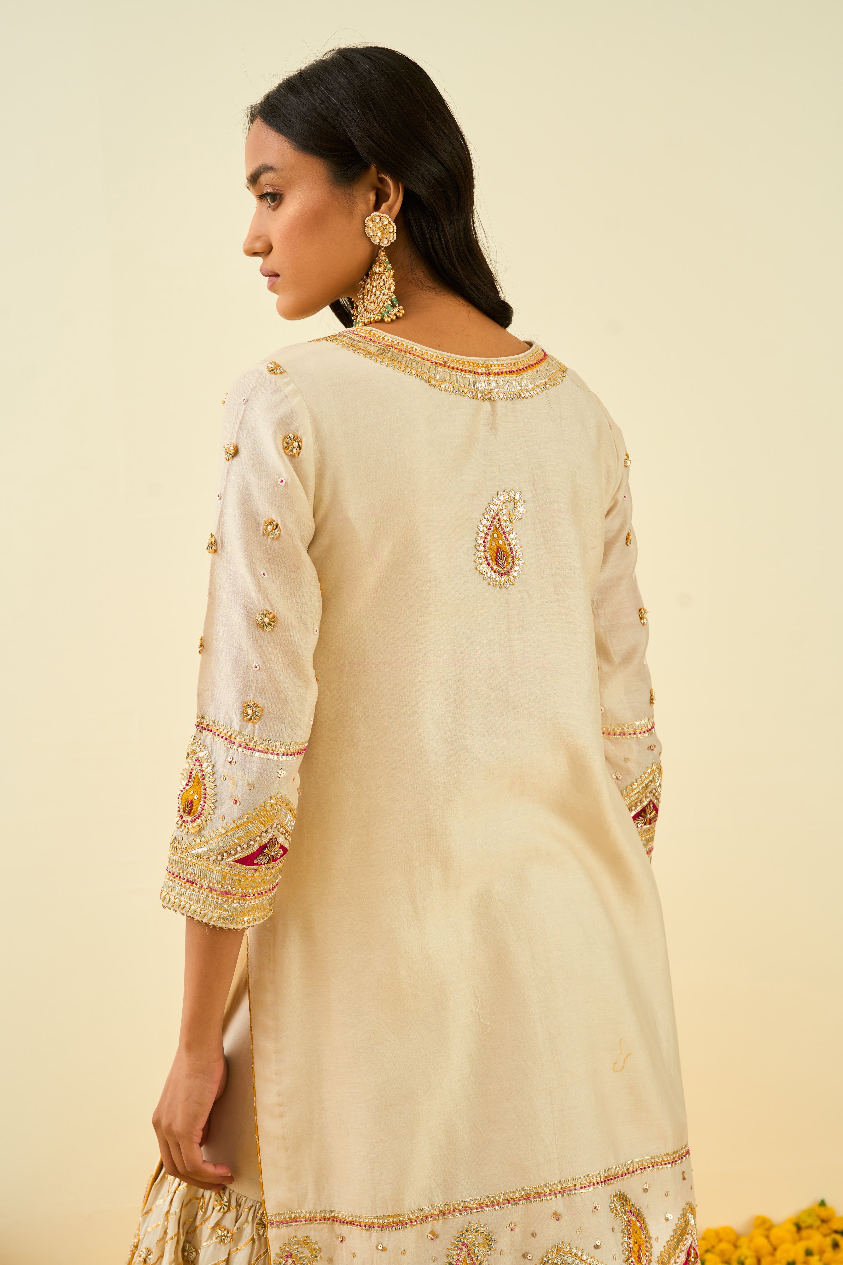 Sheetal Batra - Shafna - Daisy Ivory Embroidered Kurta Set